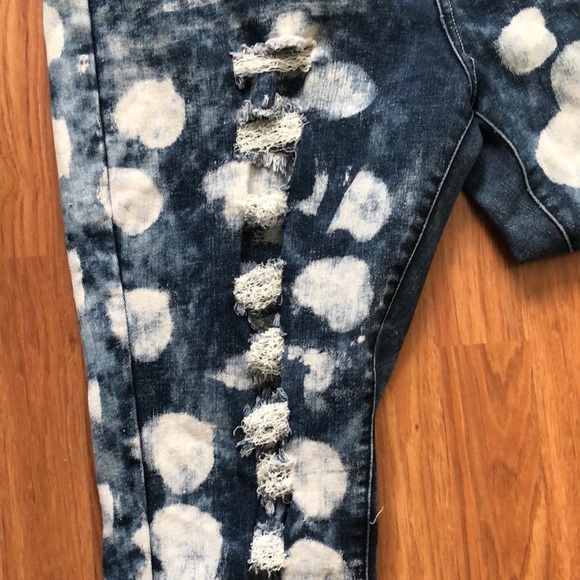 VIP Bleached Distressed Jeans Sz 17/18 - Picture 4 of 6